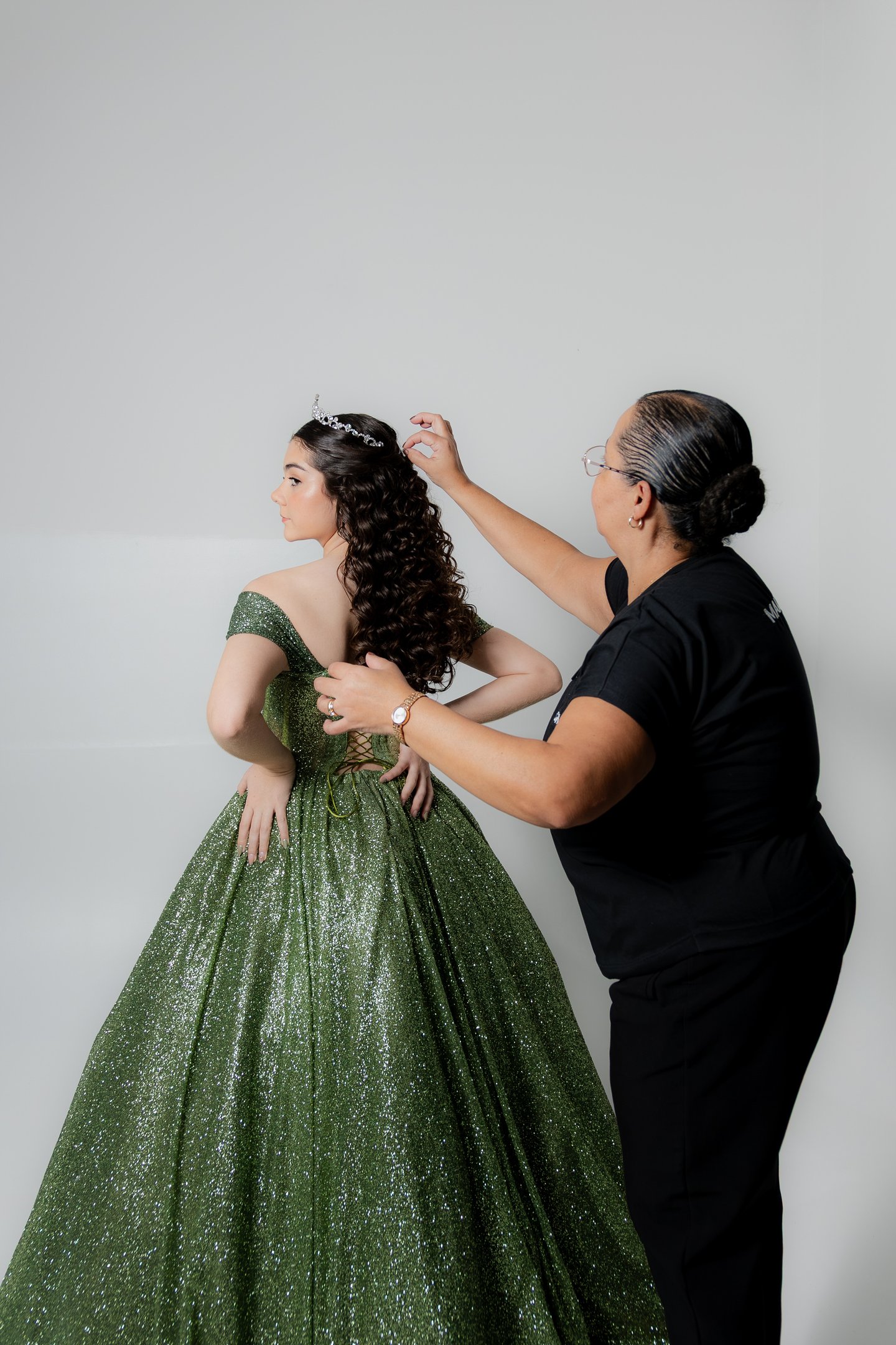 Assistente de Pose da Debutante